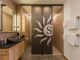 Modernes Raumdesign mit hochwertigen Naturmaterialien